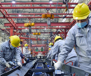 商用車汽車工廠用環(huán)鏈電動葫蘆吊裝車門